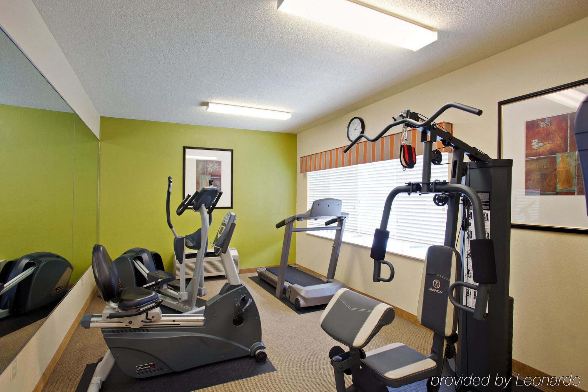 Hotel Country & By Radisson, - Outlet Mall 3*