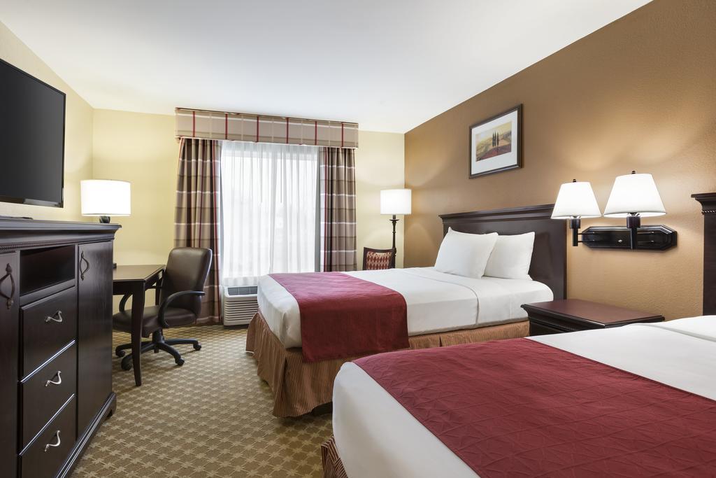 Country & By Radisson, - Outlet Mall Asheville