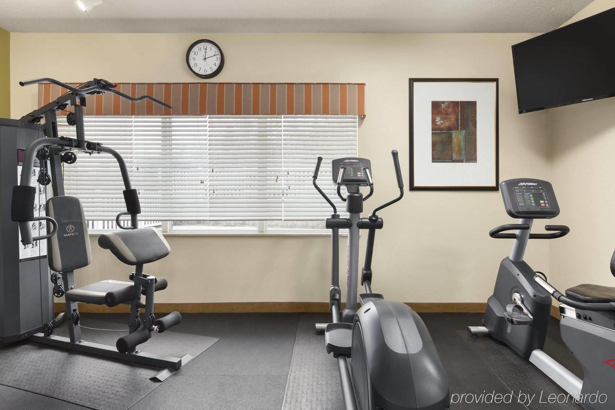 Hotel Country & By Radisson, - Outlet Mall